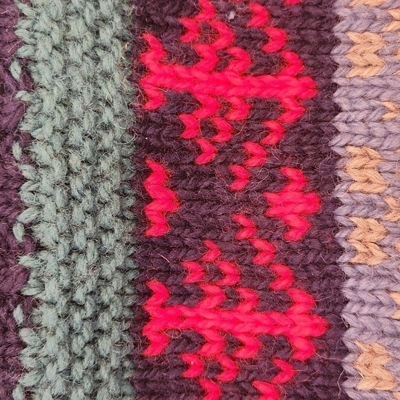 Greek Knitwear Handmade Wool Sweater - Picture 4 of 6